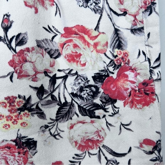 Urban Outfitters BDG Floral Cut offs Denim Shorts Size 28 Feminine - Picture 6 of 12